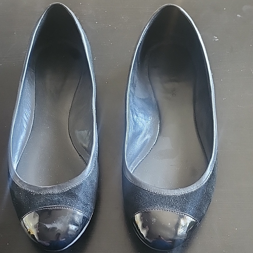 Banana Republic Black Flats with Glossy Toe
